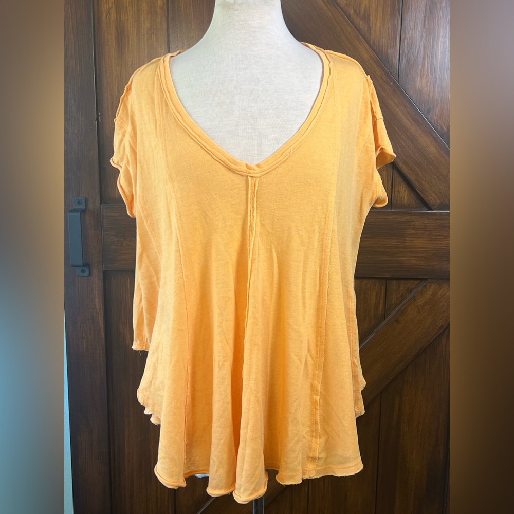 We The Free Oversized Women's M Peach Orange V-Neck Top